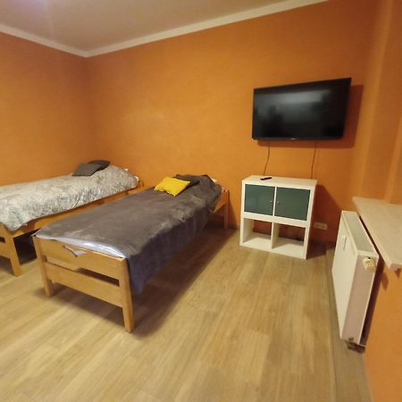 Kleine 1-Raum-Ferienwohnung Mit Hohem Komfort Teuchern Экстерьер фото